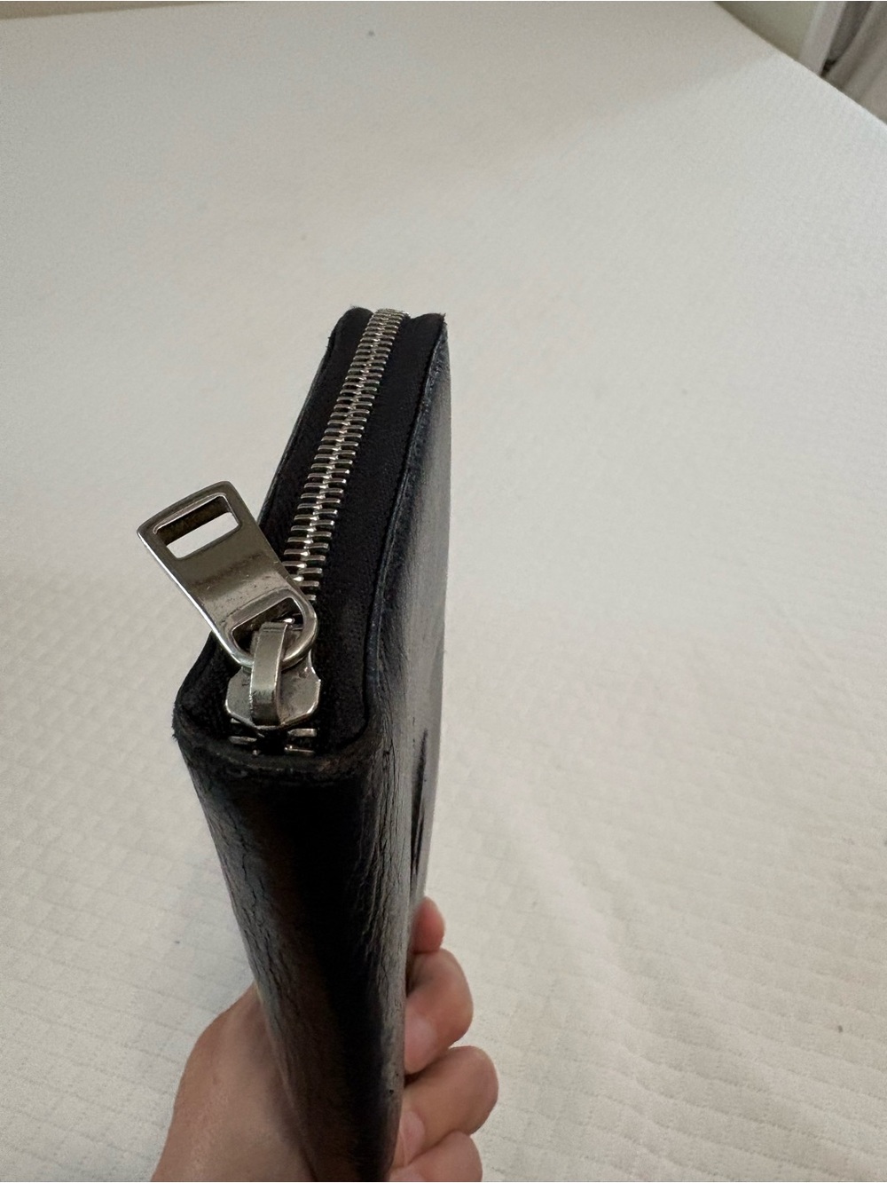 Gucci Black Leather Zip Around Wallet - Picture 5 of 12